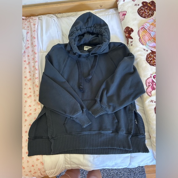 American Eagle Sweatshirt - Picture 1 of 4